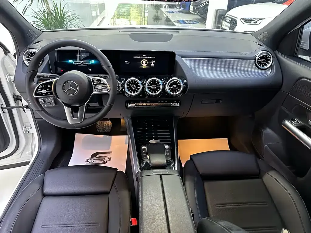 Mercedes-Benz GLA — фото 6
