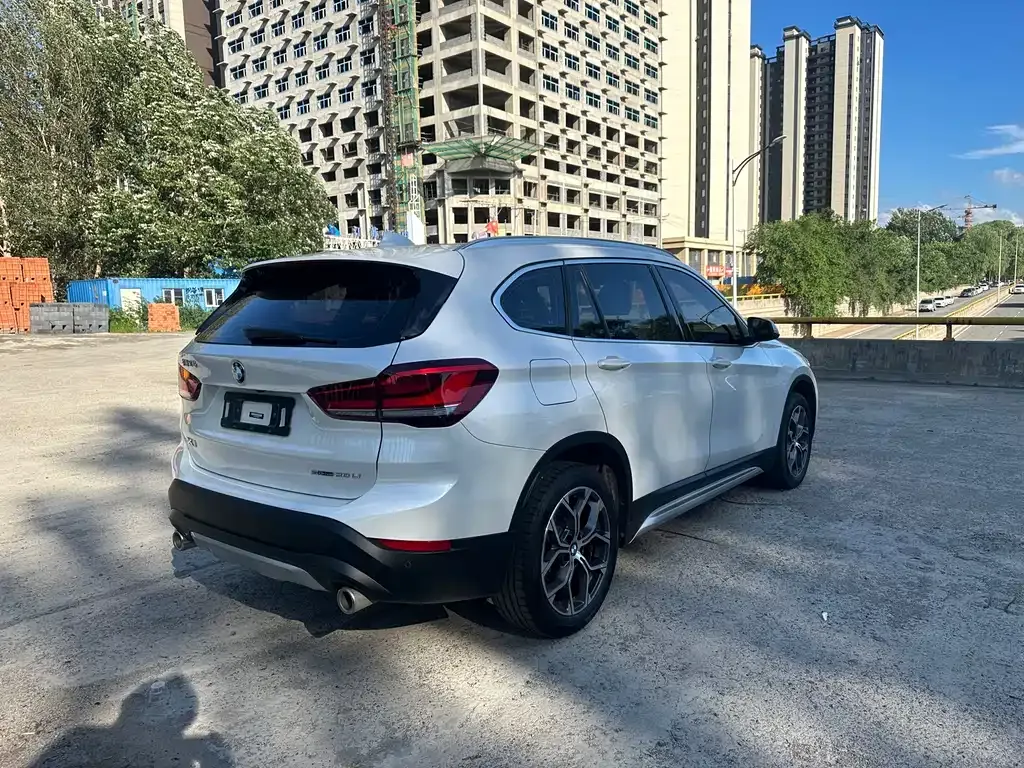 BMW X1 — фото 8