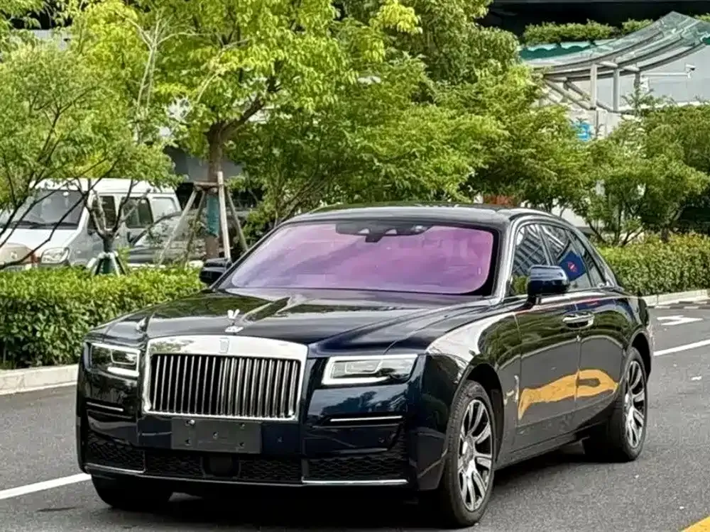 Rolls-Royce Ghost — фото 1