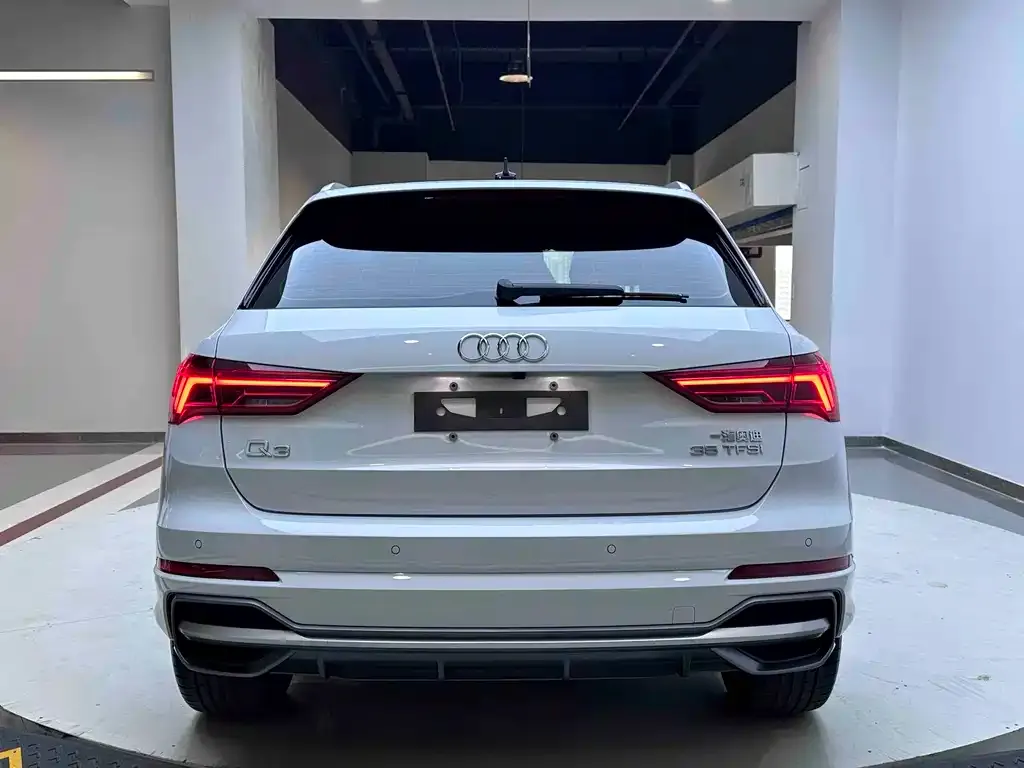Audi Q3 — фото 6
