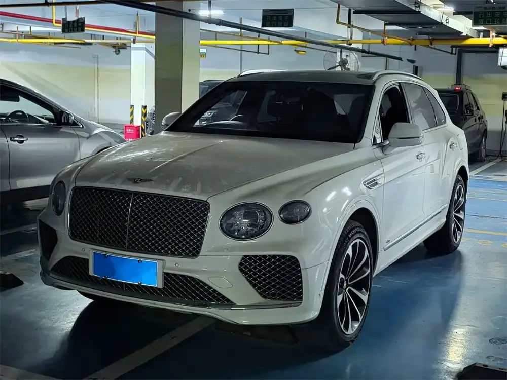 Bentley Bentayga — фото 1
