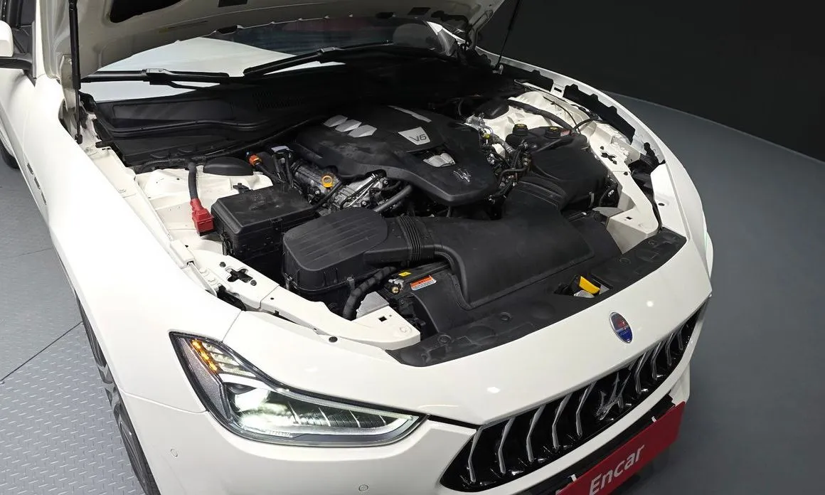 Maserati Ghibli — фото 6