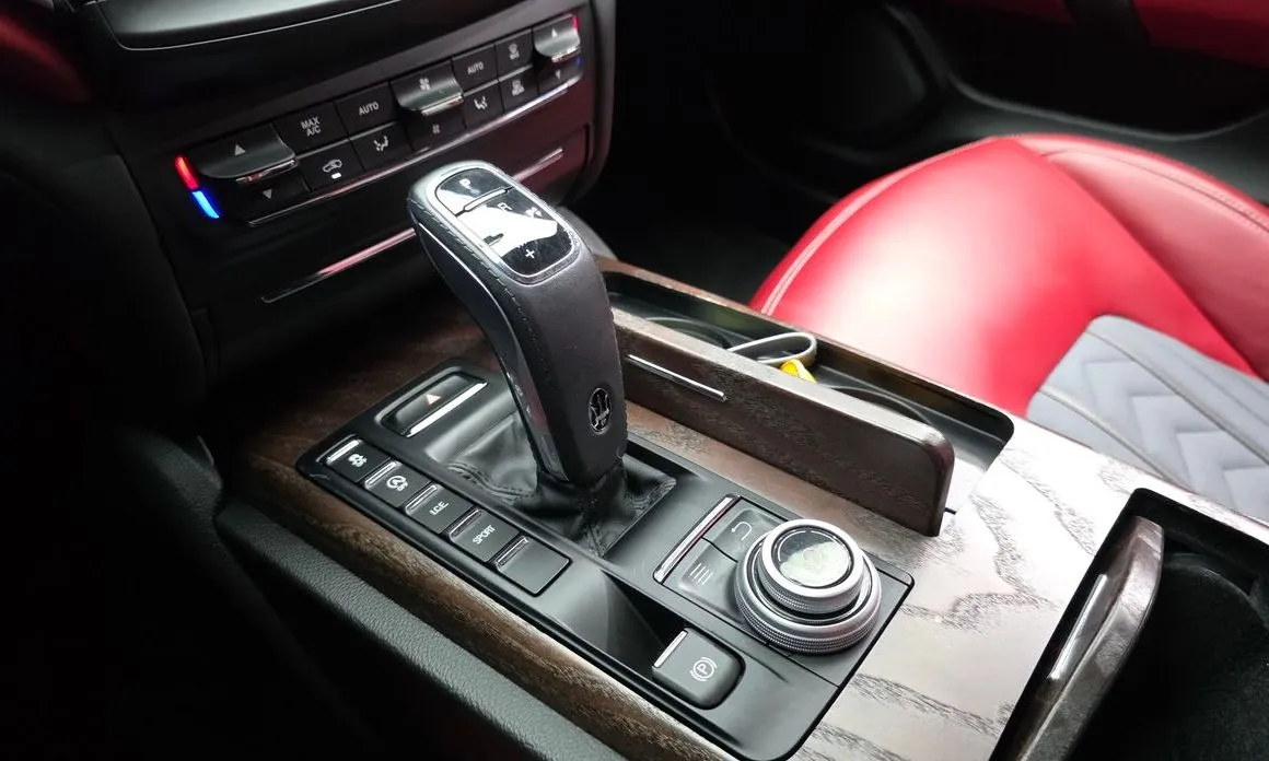 Maserati Ghibli — фото 10