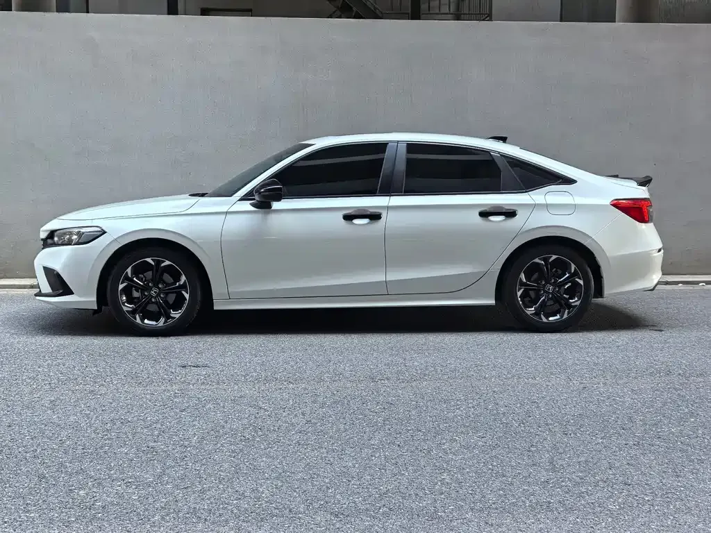 Honda Civic — фото 7