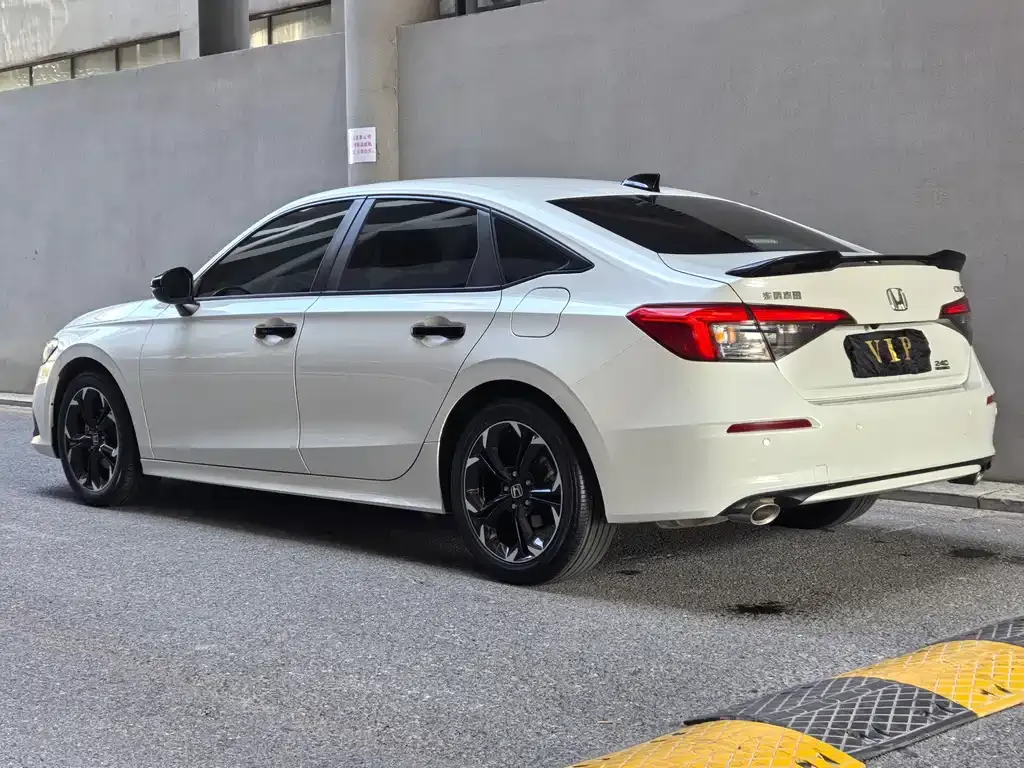 Honda Civic — фото 8