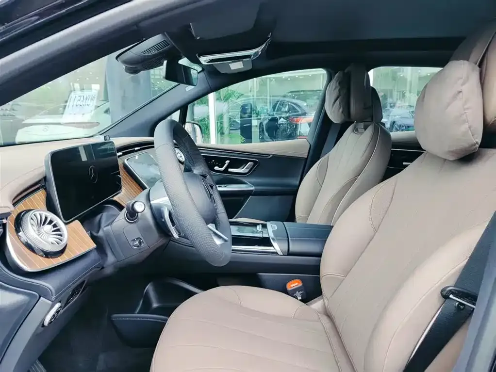 Mercedes-Benz EQE SUV — фото 2