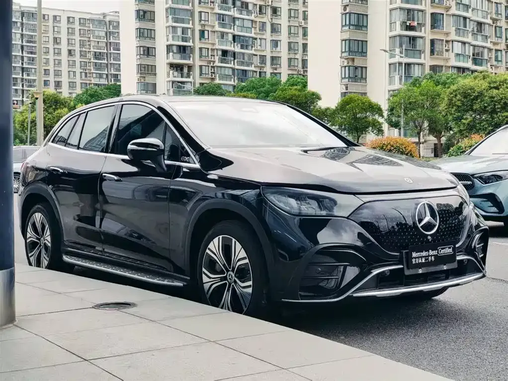 Mercedes-Benz EQE SUV — фото 8