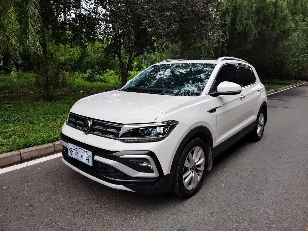 Volkswagen T-Cross — фото 1