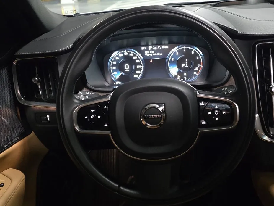 Volvo S90 2021 из KR, фото 4