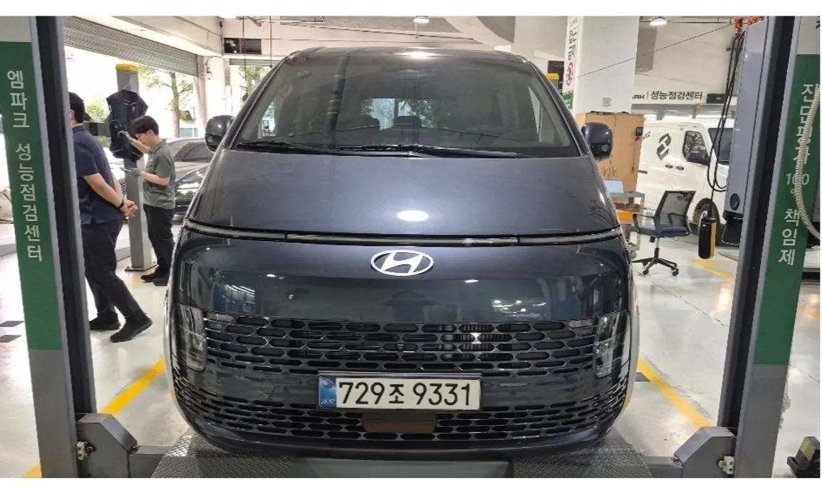 Hyundai Staria — фото 1