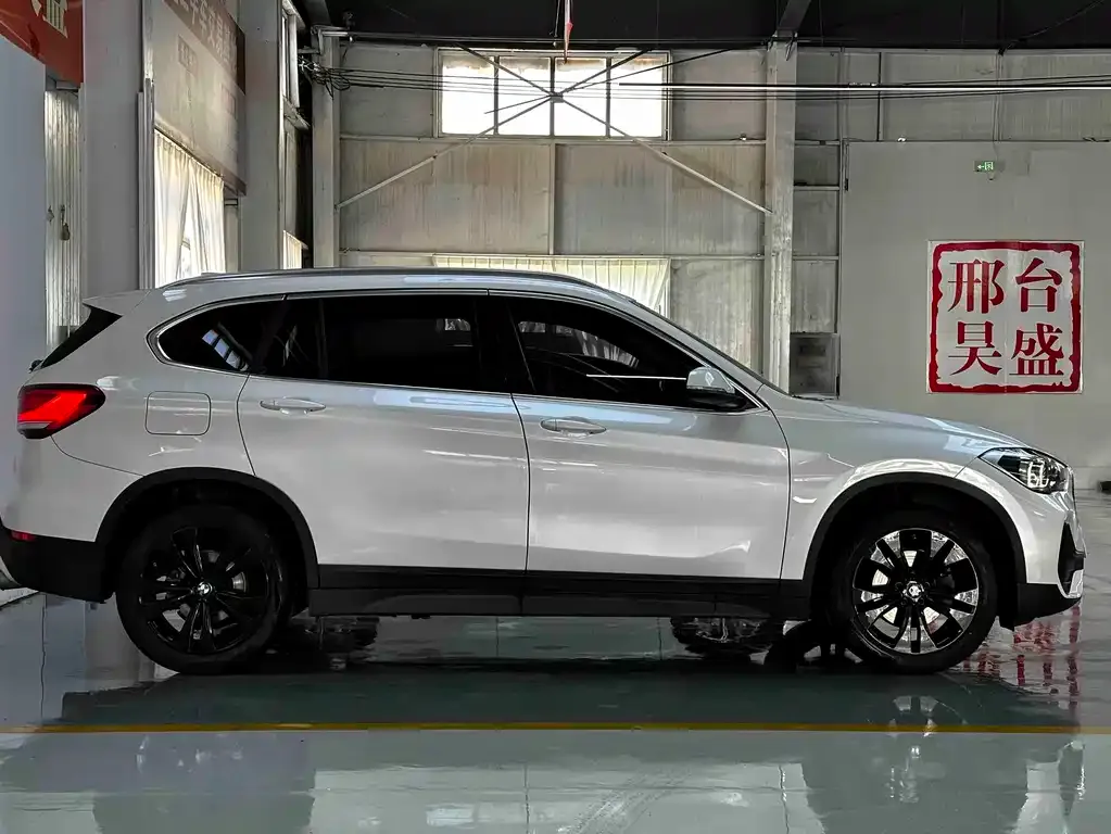 BMW X1 2021 из CN, фото 3