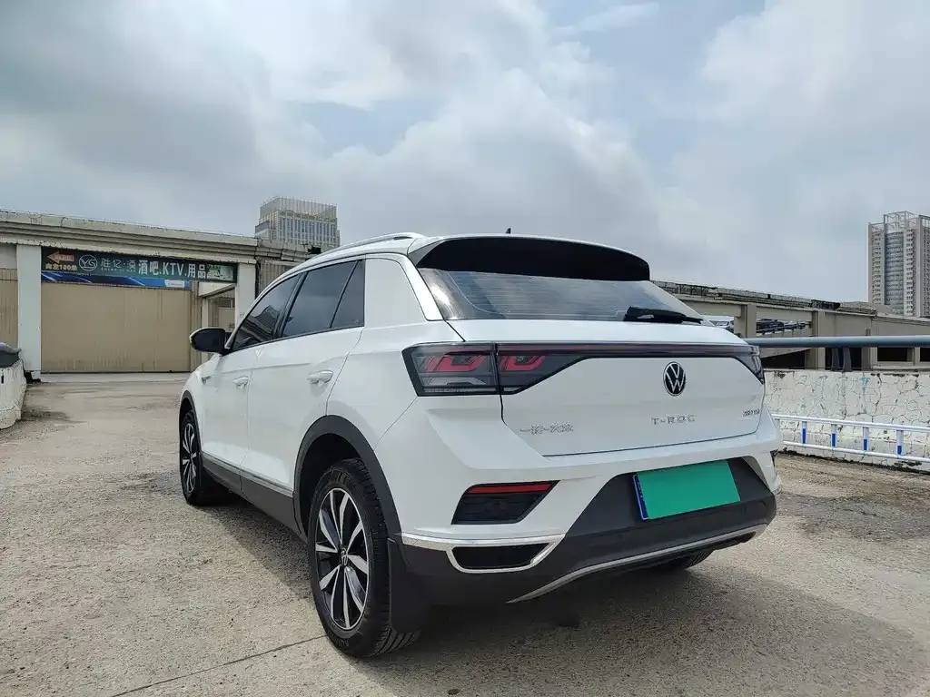 Volkswagen T-Roc — фото 4