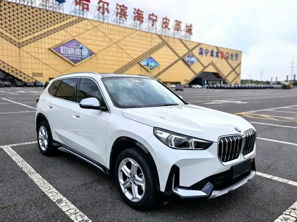 BMW X1 — фото 7