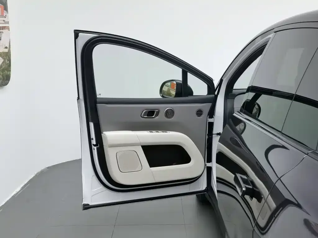 Li Auto i6 — фото 7