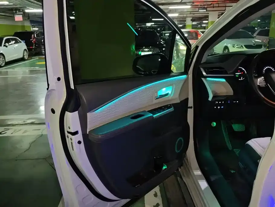 Toyota Granvia — фото 6