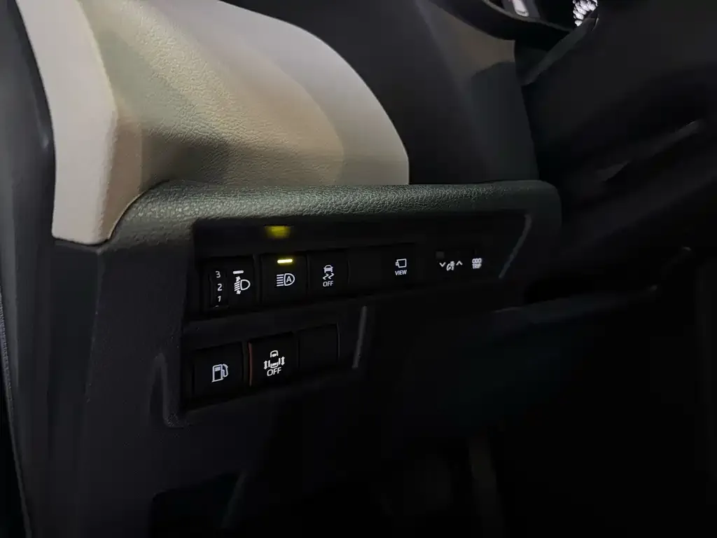 Toyota Sienna — фото 2