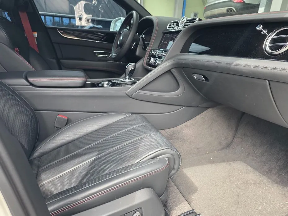 Bentley Bentayga 2024 из KR, фото 6
