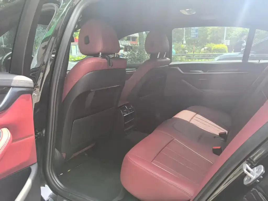 BMW 5 Series — фото 2