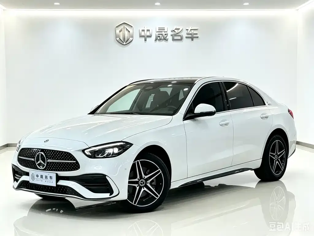 Mercedes-Benz C-Class — фото 1