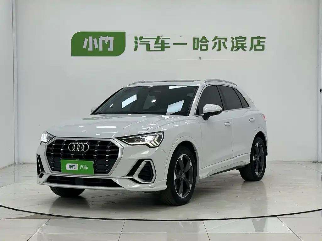 Audi Q3 — фото 1
