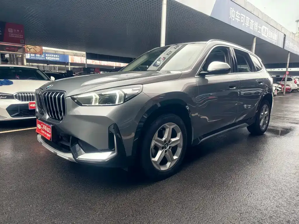BMW X1 — фото 1