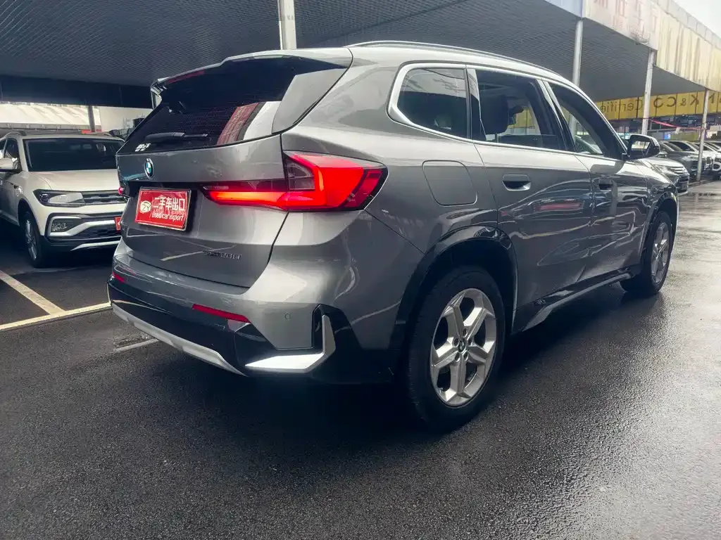 BMW X1 — фото 9