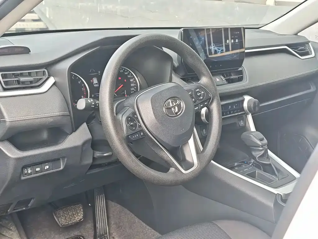 Toyota RAV4 2024 из CN, фото 7