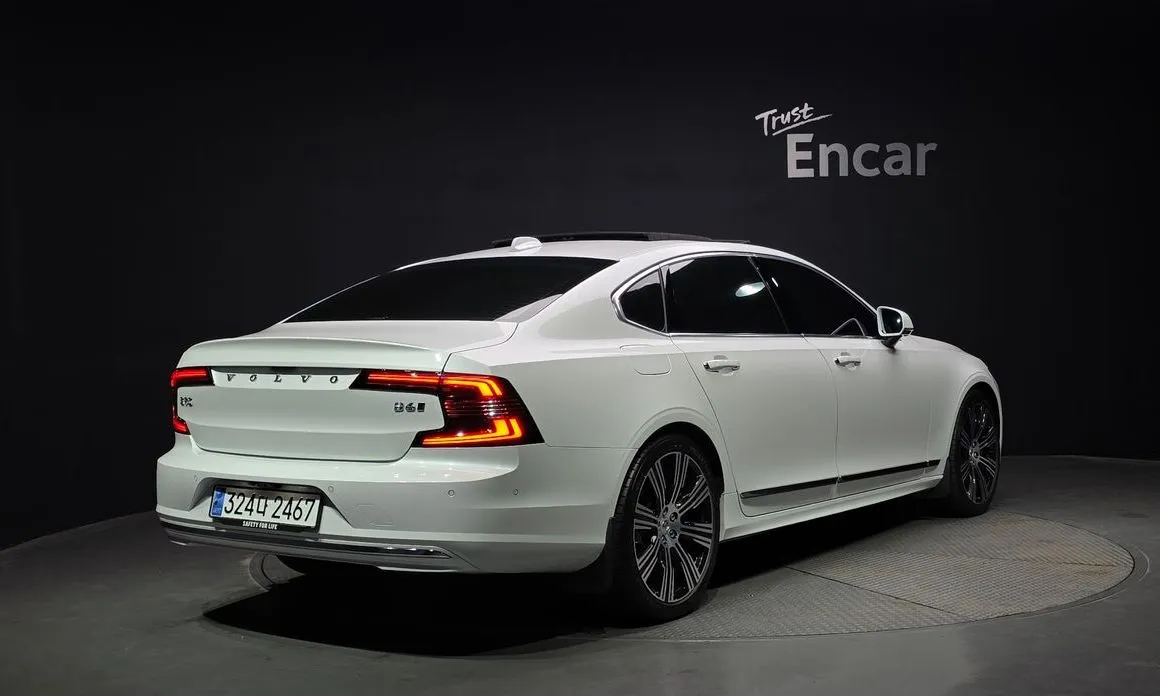 Volvo S90 2023 из KR, фото 3