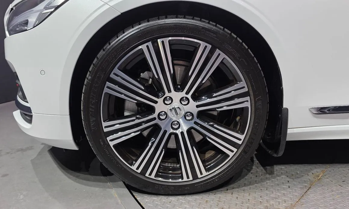 Volvo S90 2023 из KR, фото 10