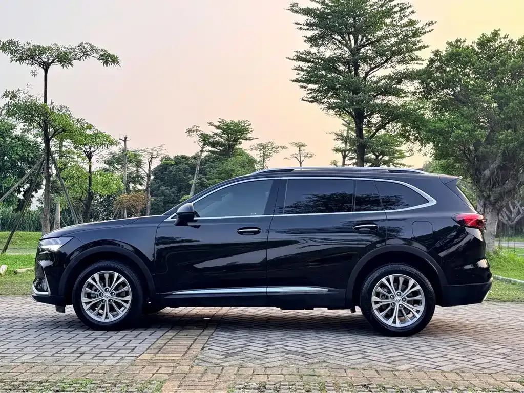 Buick Envision Plus — фото 10