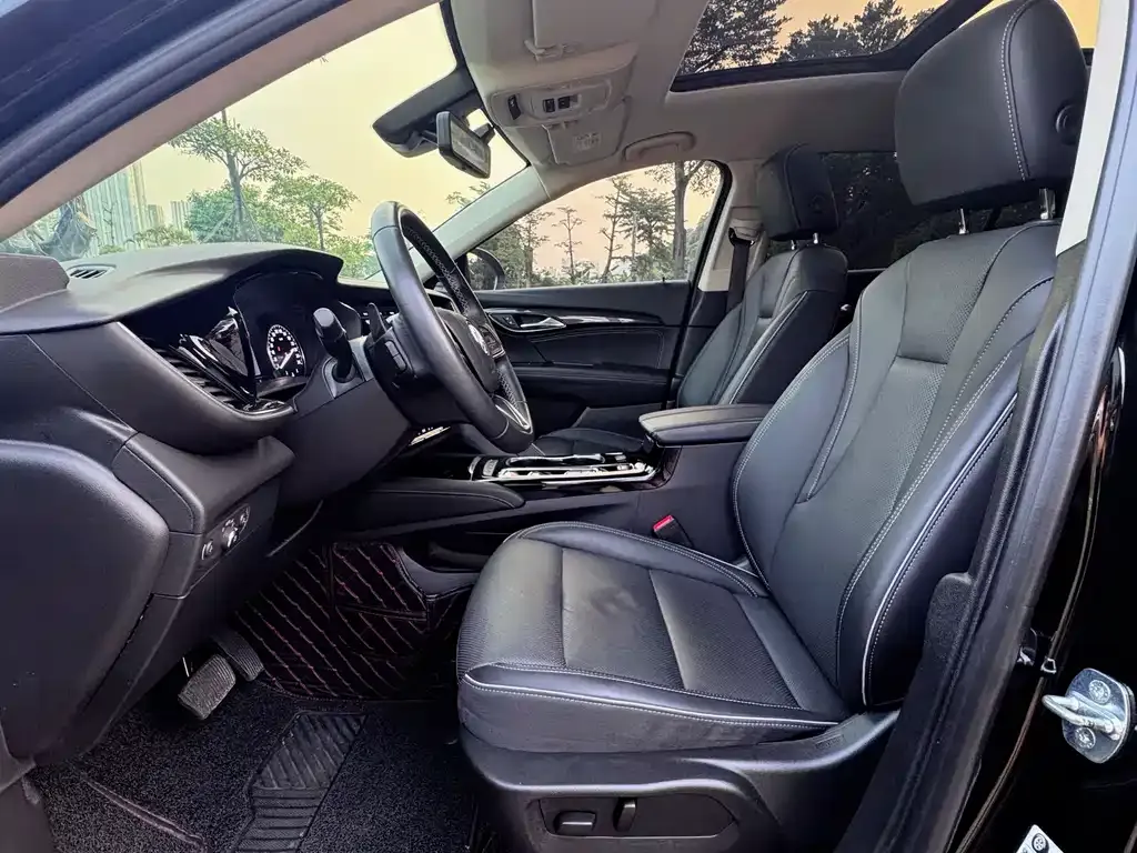 Buick Envision Plus — фото 7