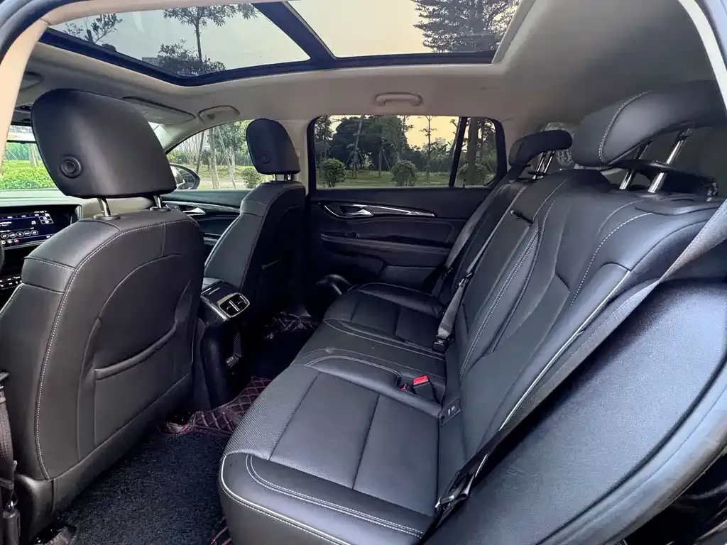 Buick Envision Plus — фото 2
