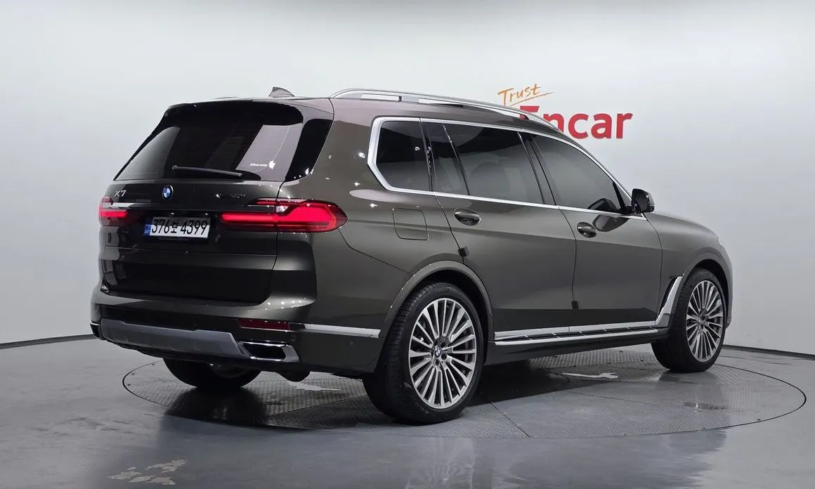 BMW X7 — фото 2