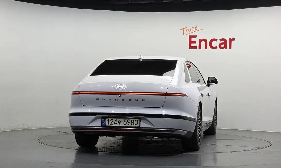 Hyundai Grandeur 2023 из KR, фото 6