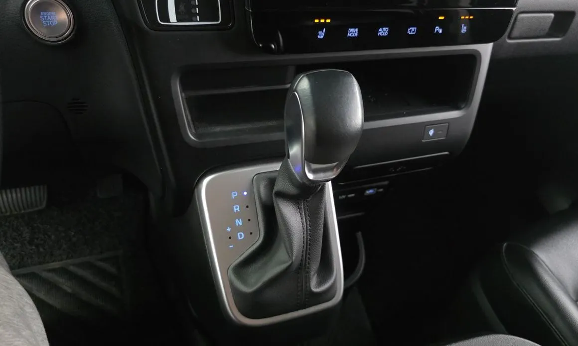 Hyundai Staria — фото 3