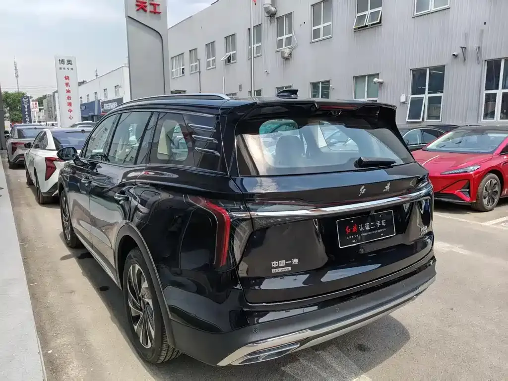 Hongqi HS7 PHEV — фото 6