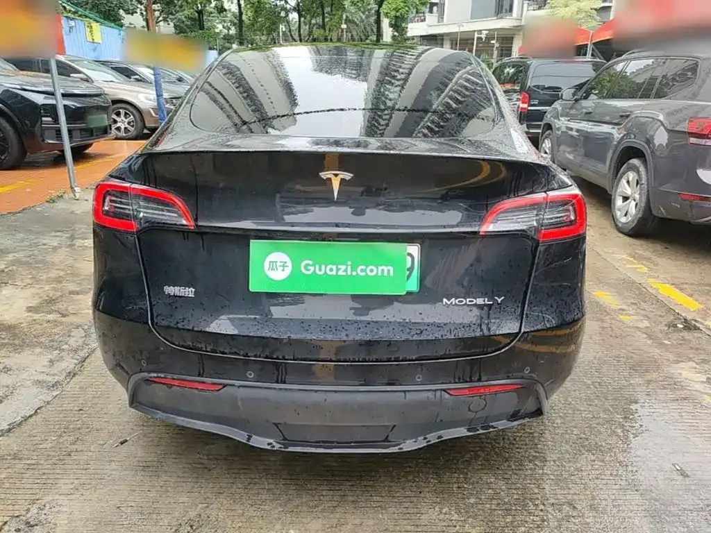 Tesla Model Y — фото 7