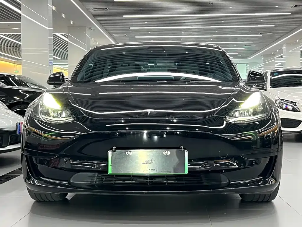 Tesla Model 3 — фото 6