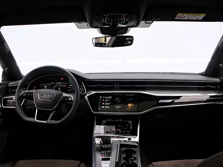 Audi A7L — фото 8