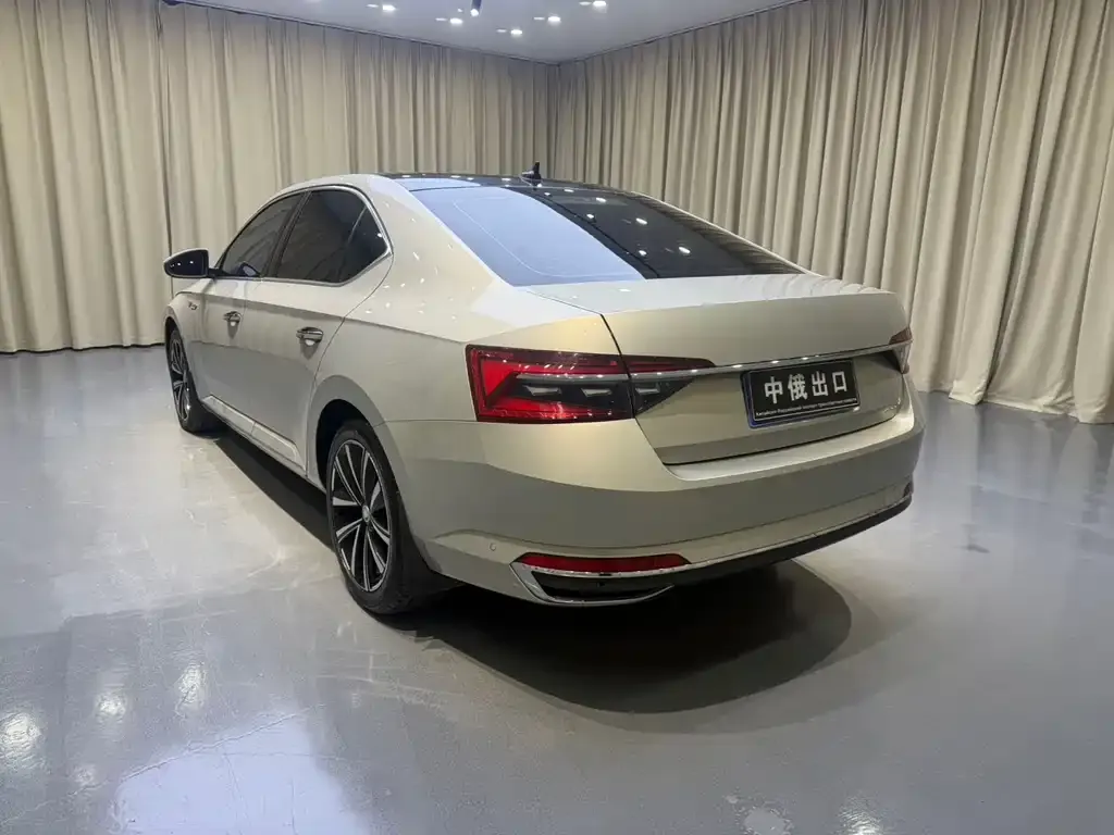 Skoda Superb 2023 из CN, фото 7