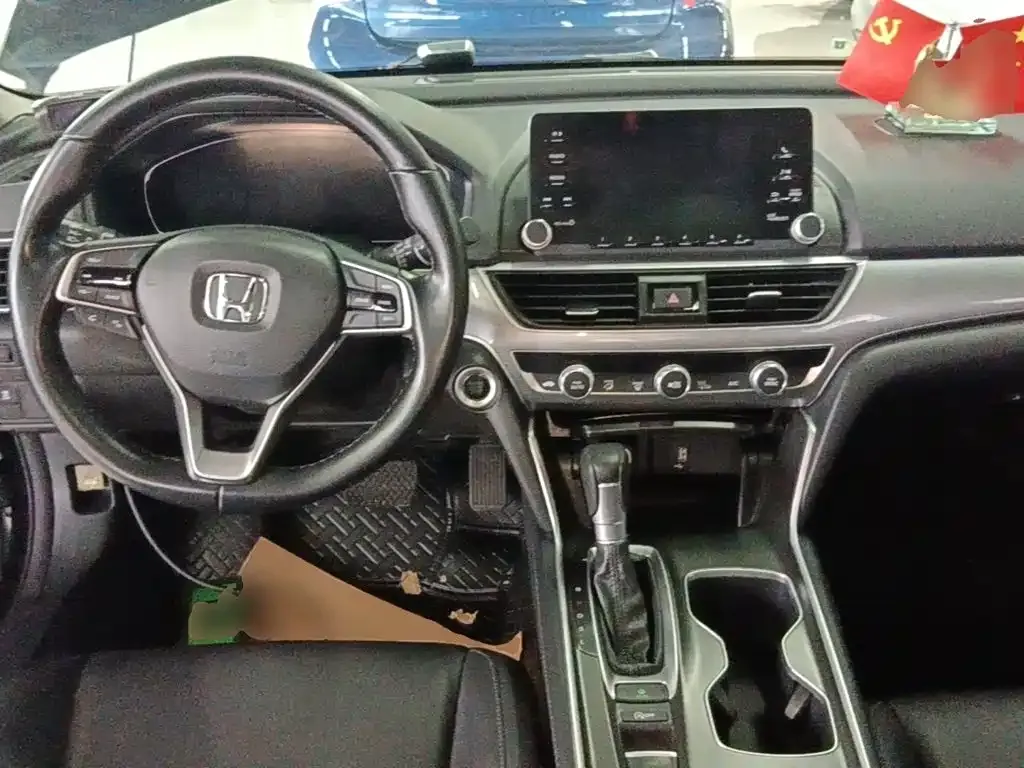 Honda Accord — фото 7