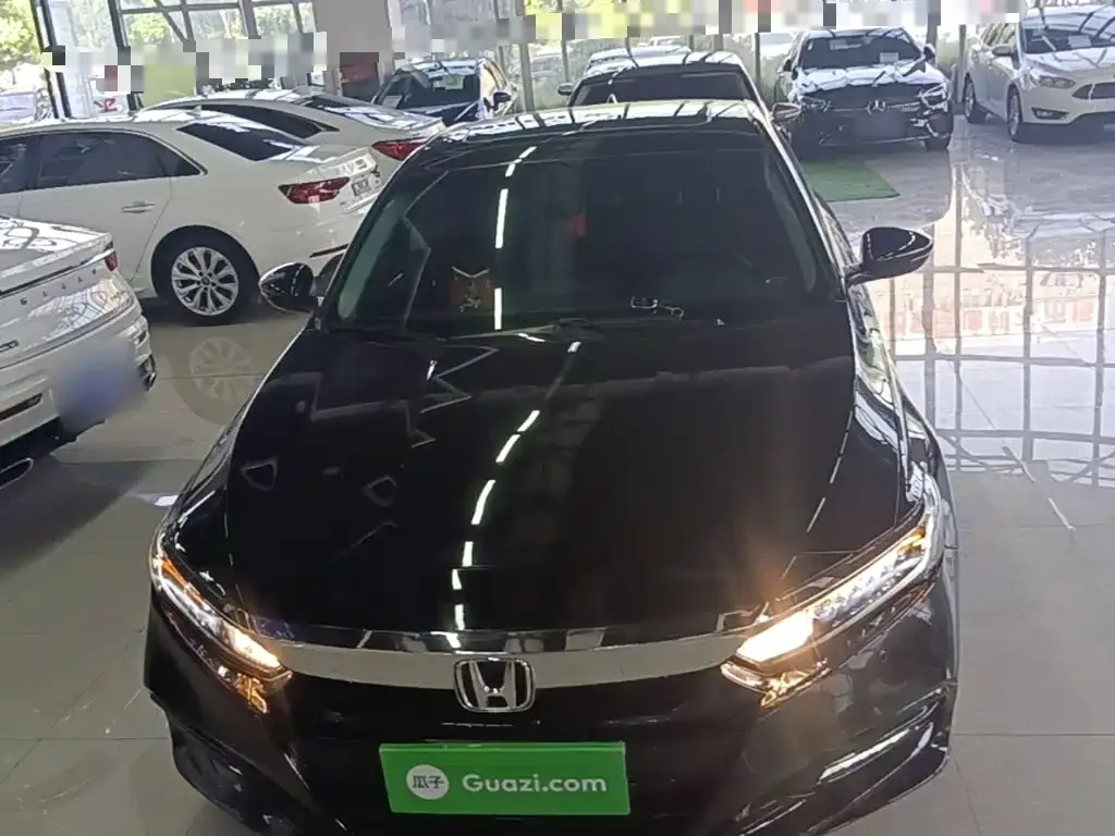 Honda Accord — фото 10