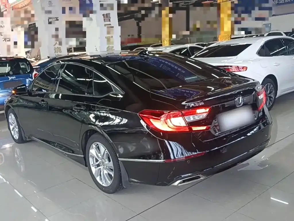 Honda Accord — фото 3