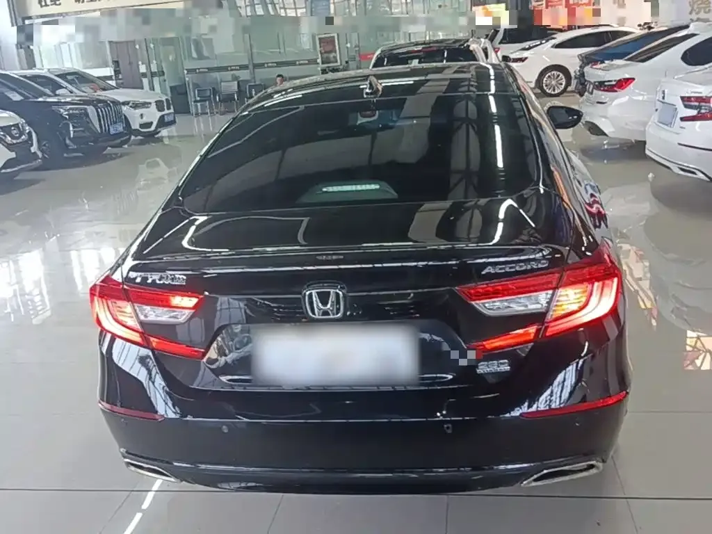 Honda Accord — фото 6