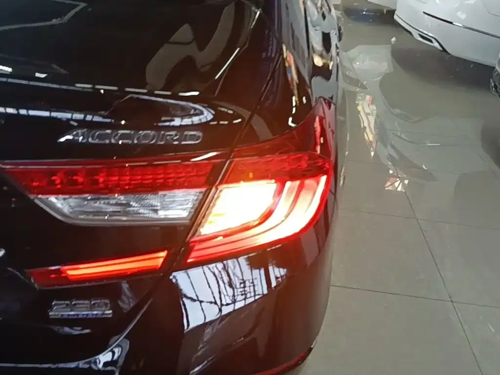 Honda Accord — фото 2