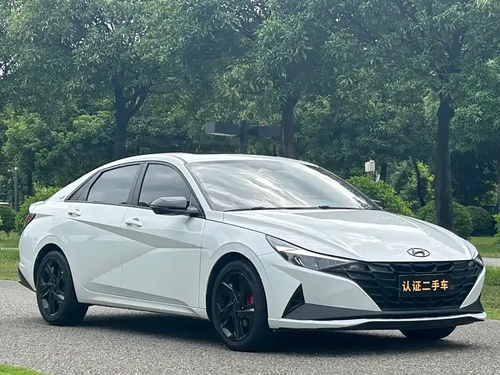 Hyundai Elantra — фото 8