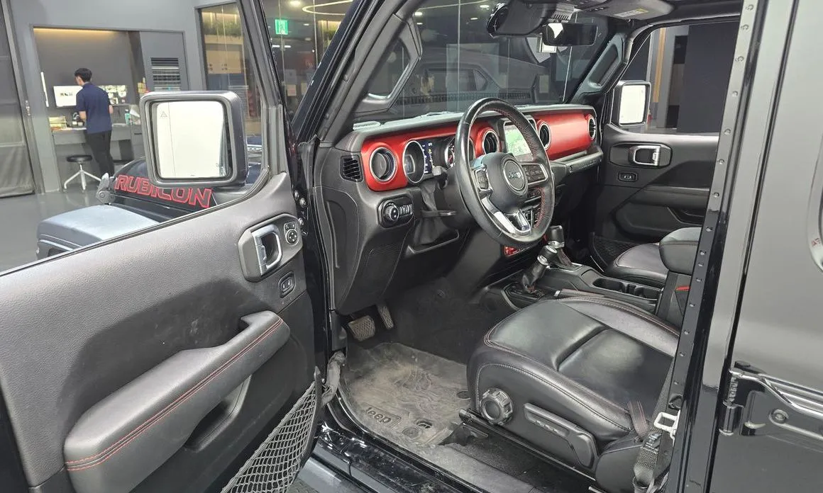 Jeep Wrangler — фото 2