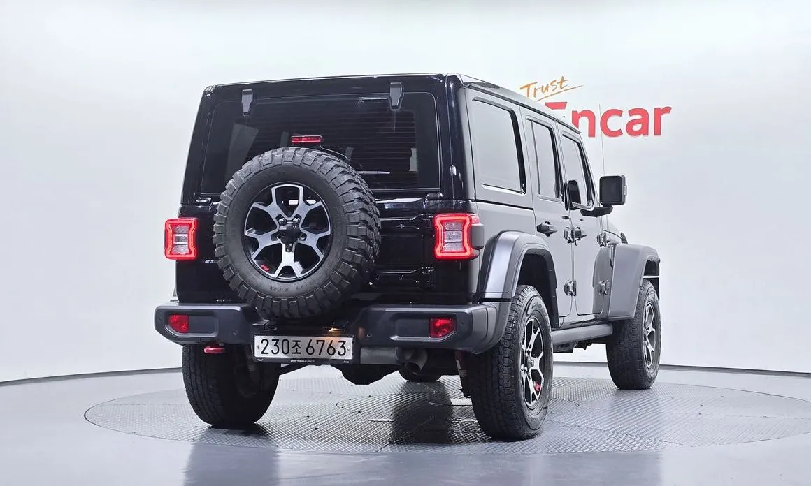 Jeep Wrangler — фото 10