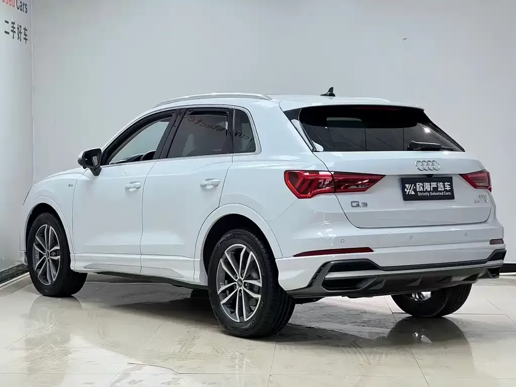 Audi Q3 — фото 6