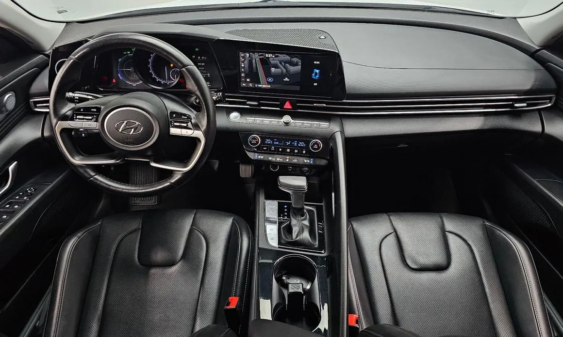 Hyundai AVANTE — фото 9